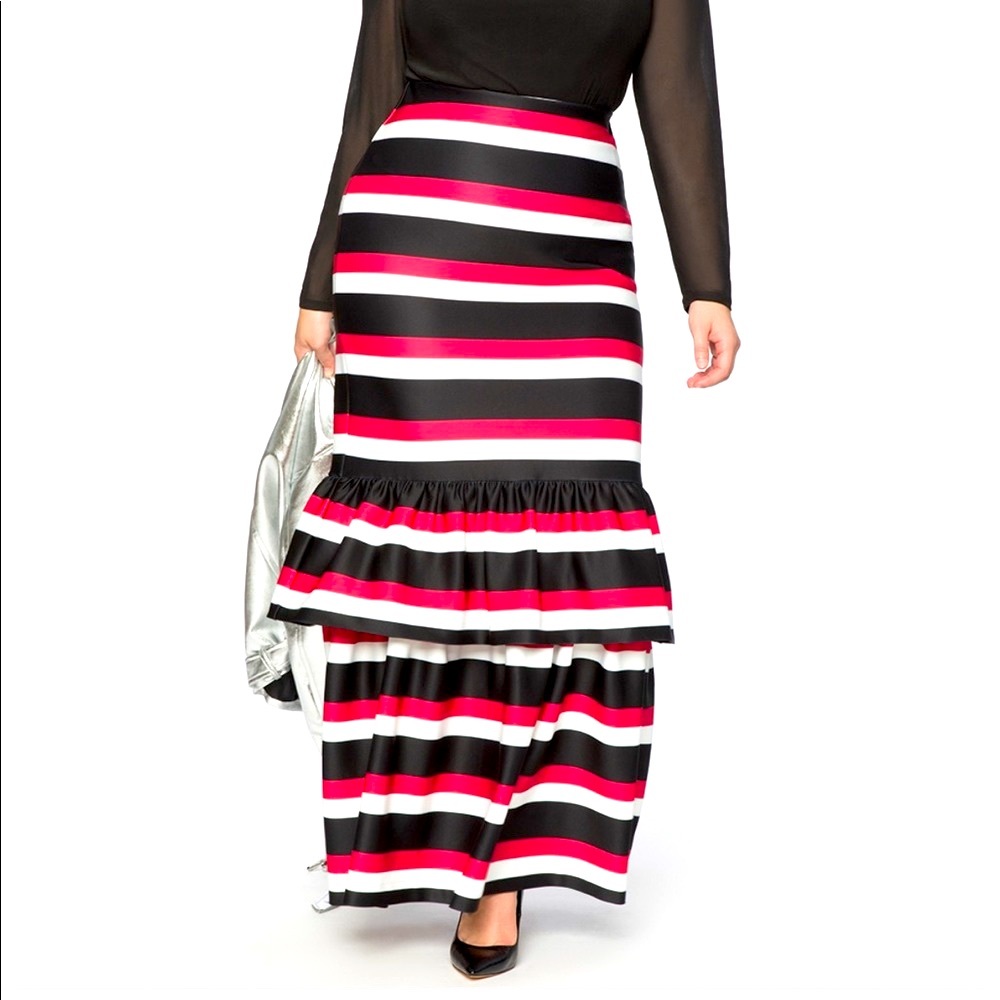 Signature Trumpet Skirt - Size 22